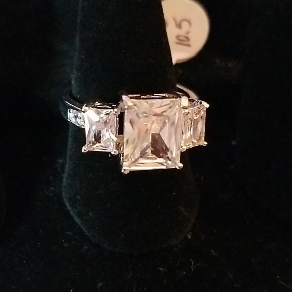 Rhinestone Faux Diamond Cocktail Silver Ring 12$